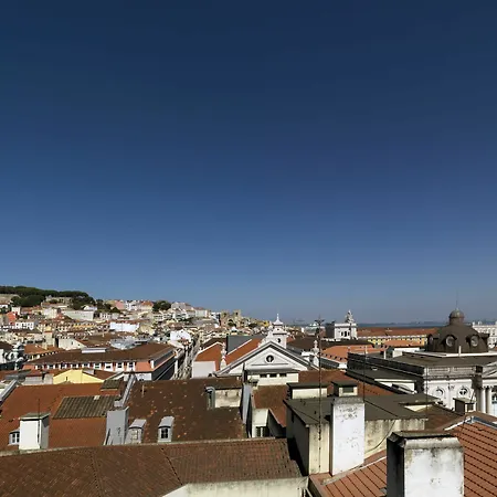 Bed & Breakfast Feels Like Chiado Prime Lisbona