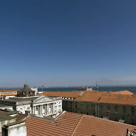 Feels Like Chiado Prime Bed & Breakfast Lisbona